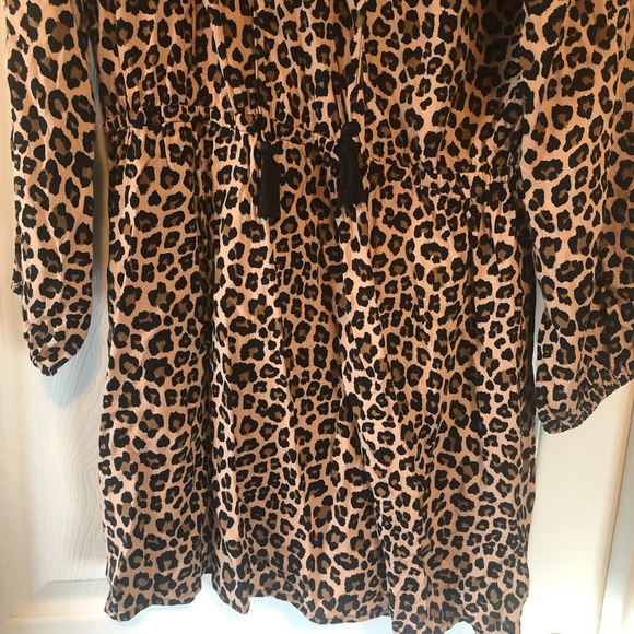 *** Donating 4/19/24! 😍HP🎉 animal print dress with elastic waist band. 😍 - Picture 8 of 9